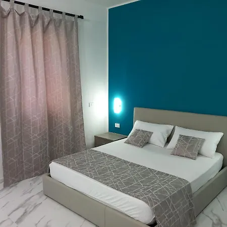 Jacuzzi Suite King Marsala Exterior photo
