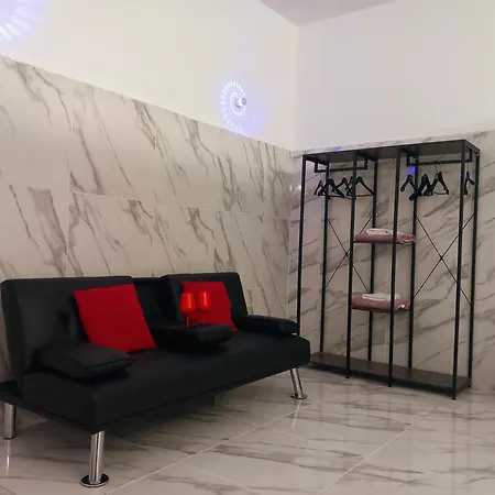 Jacuzzi Suite King Marsala Exterior photo